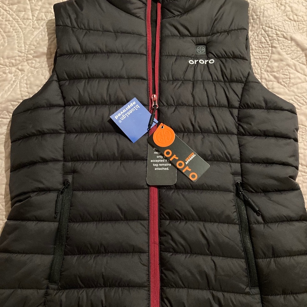 Womens Ororo Vest. Medium. Black
